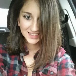 Meet your Posher, Raquel